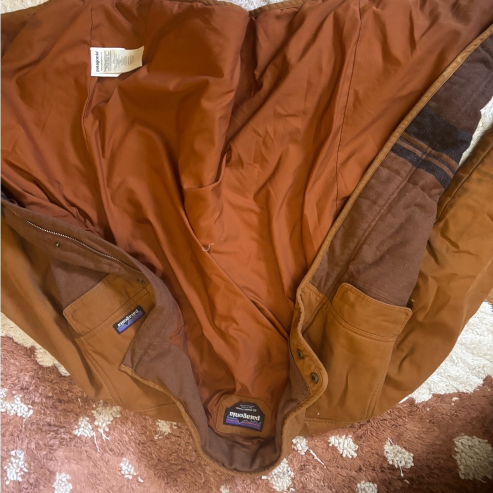 Patagonia Woman’s wool Rust color Jacket - Picture 7 of 8